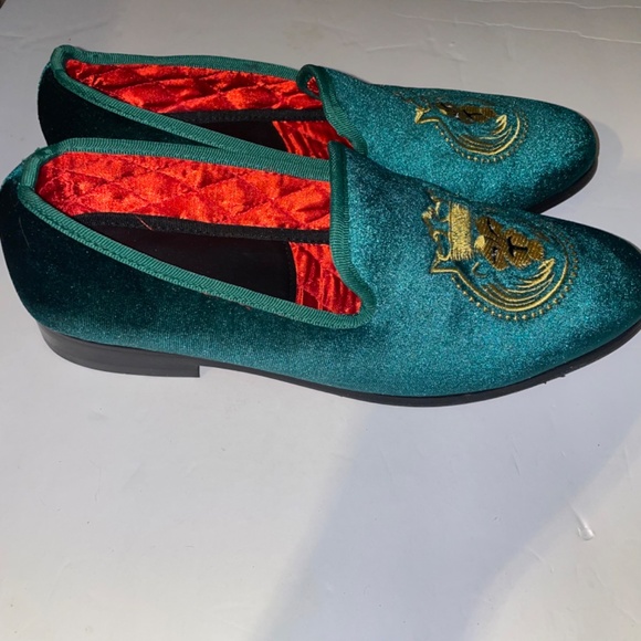 Loafers for Men Green Velvet Shoes of Fashion Embroidered Size 9 - Picture 6 of 13